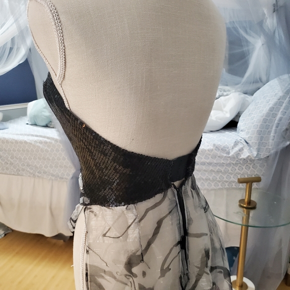 Custom made top with tail - Picture 5 of 6